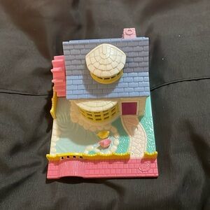 Vintage Bluebird Polly Pockets from 1989-1994.